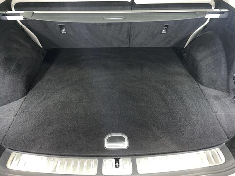 Genesis GV70 2.5T Luxury SUV 5dr Petrol Auto 4WD Euro 6 (s/s) (304 ps) 13