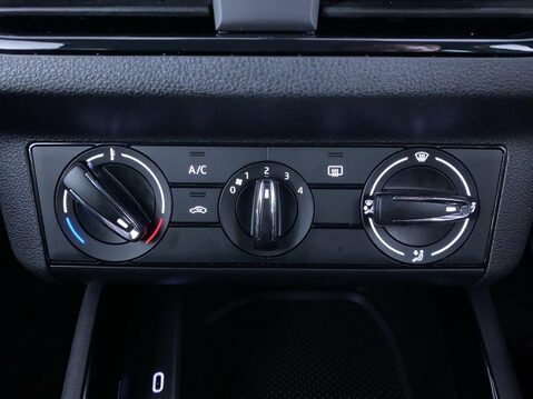 Skoda Kamiq 1.0 TSI SE Drive SUV 5dr Petrol Manual Euro 6 (s/s) (95 ps) Cruise - Blueto 31