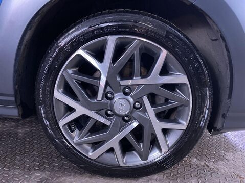 Hyundai KONA 1.6 h-GDi Premium SUV 5dr Petrol Hybrid DCT Euro 6 (s/s) (141 ps) Bluetooth 12