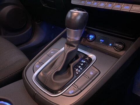 Hyundai KONA 1.6 h-GDi Premium SUV 5dr Petrol Hybrid DCT Euro 6 (s/s) (141 ps) Bluetooth 21