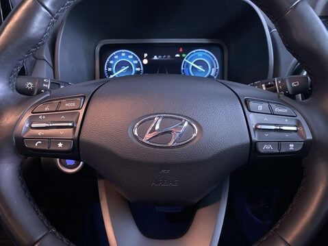 Hyundai KONA 1.6 h-GDi Premium SUV 5dr Petrol Hybrid DCT Euro 6 (s/s) (141 ps) Bluetooth 22