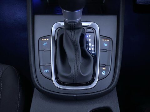 Hyundai KONA 1.6 h-GDi Premium SUV 5dr Petrol Hybrid DCT Euro 6 (s/s) (141 ps) Bluetooth 25