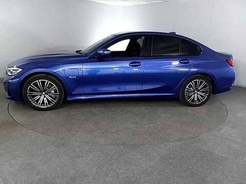 BMW 3 Series 2.0 330e 12kWh M Sport Saloon 4dr Petrol Plug-in Hybrid Auto Euro 6 (s/s) ( 4
