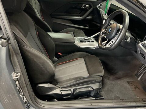 BMW 2 Series 2.0 220i M Sport Coupe 2dr Petrol Auto Euro 6 (s/s) (184 ps) Sat Nav - Crui 9