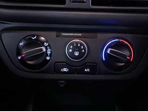 Hyundai i10 1.2 SE Connect Hatchback 5dr Petrol Manual Euro 6 (s/s) (84 ps) Alloy Wheel 22