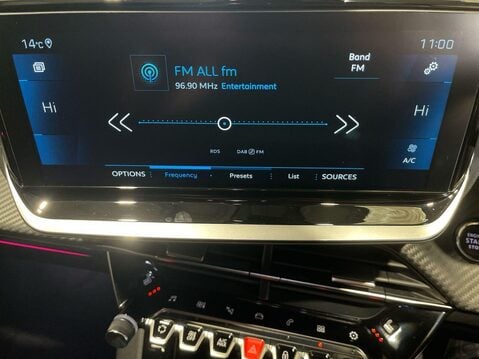 Peugeot 2008 1.2 PureTech GT SUV 5dr Petrol EAT Euro 6 (s/s) (130 ps) Bluetooth - Air Co 27