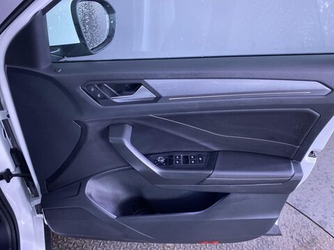 Volkswagen T-Roc 1.0 TSI Style SUV 5dr Petrol Manual Euro 6 (s/s) (110 ps) 17