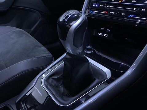 Volkswagen T-Roc 1.0 TSI Style SUV 5dr Petrol Manual Euro 6 (s/s) (110 ps) 11