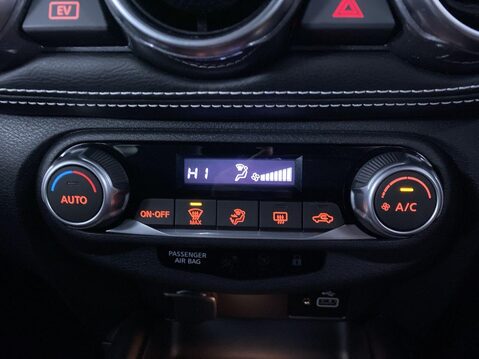 Nissan Juke 1.6 N-Connecta SUV 5dr Petrol Hybrid Auto Euro 6 (143 ps) 31