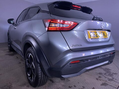 Nissan Juke 1.6 N-Connecta SUV 5dr Petrol Hybrid Auto Euro 6 (143 ps) 14