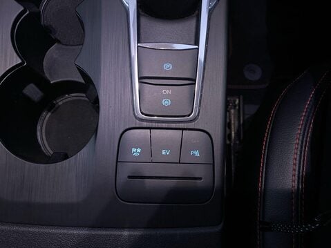 Ford Kuga 2.5 EcoBoost Duratec 14.4kWh ST-Line X SUV 5dr Petrol Plug-in Hybrid CVT Eu 29