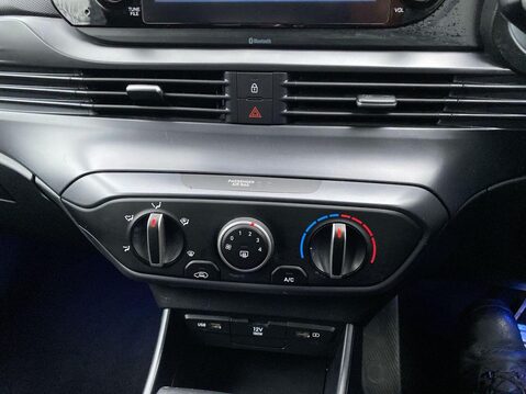 Hyundai BAYON 1.0 T-GDi MHEV SE Connect SUV 5dr Petrol Hybrid DCT Euro 6 (s/s) (100 ps) B 23