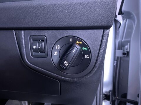 Volkswagen Polo 1.0 TSI R-Line Hatchback 5dr Petrol DSG Euro 6 (s/s) (110 ps) 23