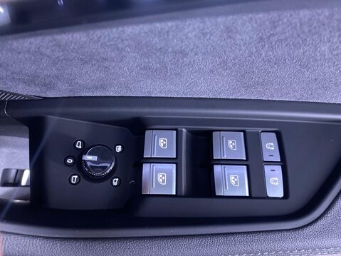 Audi E-Tron 55 S line Sportback 5dr Electric Auto quattro 95kWh (11kW Charger) (408 ps) 33