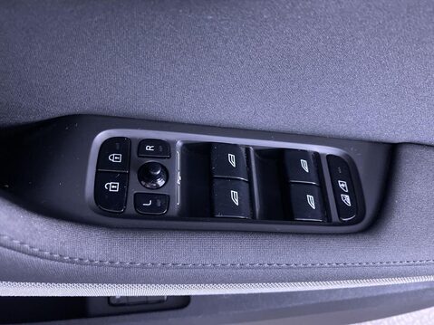 Polestar 2 Dual Motor 78kWh Long Range Fastback 5dr Electric Auto 4WDE (408 ps) 1 Owne 33