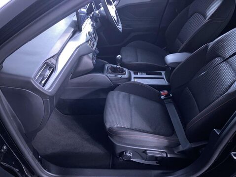 Ford Focus 1.0T EcoBoost ST-Line Hatchback 5dr Petrol Manual Euro 6 (s/s) (125 ps) 1 O 17