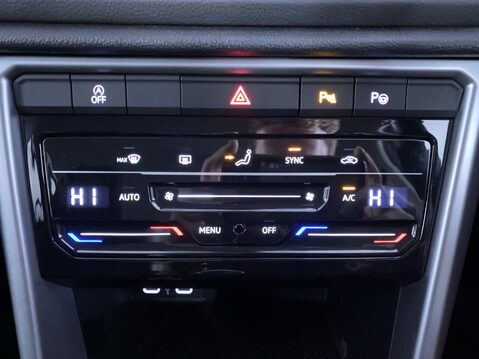 Volkswagen T-Roc 1.0 TSI Life SUV 5dr Petrol Manual Euro 6 (s/s) (110 ps) 31