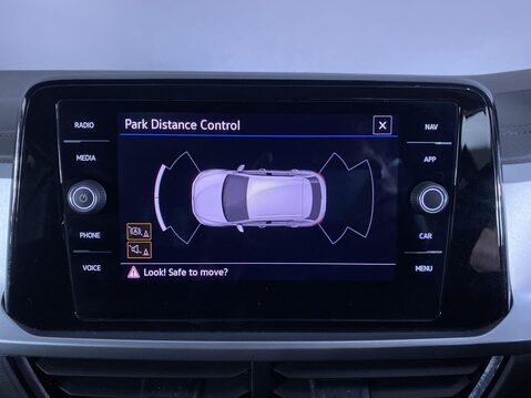 Volkswagen T-Roc 1.0 TSI Life SUV 5dr Petrol Manual Euro 6 (s/s) (110 ps) 24