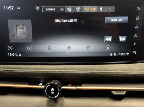 Nissan ARIYA 87kWh Evolve SUV 5dr Electric Auto 22kW Charger (242 ps) One Owner 27