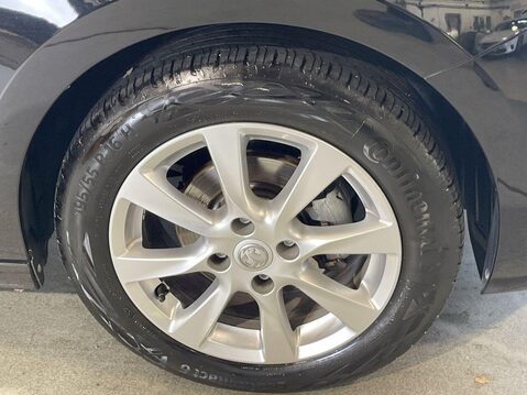 Vauxhall Corsa 1.2 Design Hatchback 5dr Petrol Manual Euro 6 (75 ps) 18