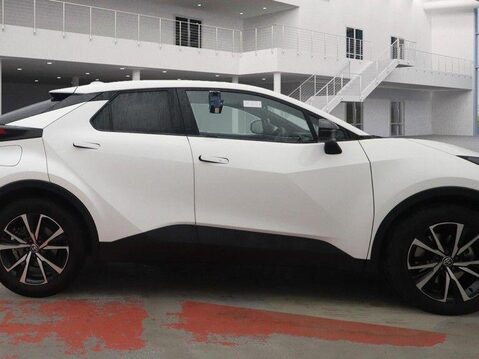 Toyota C-HR 2.0 VVT 13.6kWh Design SUV 5dr Petrol Plug-in Hybrid CVT Euro 6 (s/s) (223 5