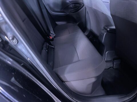 Toyota Yaris 1.5 VVT-h Design Hatchback 5dr Petrol Hybrid E-CVT Euro 6 (s/s) (116 ps) DA 19