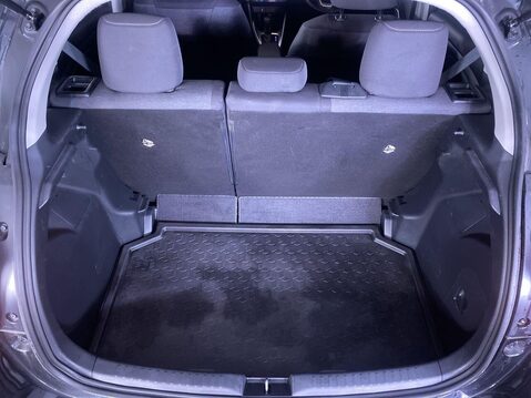 Toyota Yaris 1.5 VVT-h Design Hatchback 5dr Petrol Hybrid E-CVT Euro 6 (s/s) (116 ps) DA 13