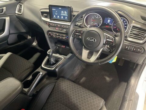 Kia Ceed 1.0 T-GDi ECO 2 Hatchback 5dr Petrol Manual Euro 6 (s/s) (118 bhp) Alloys 22