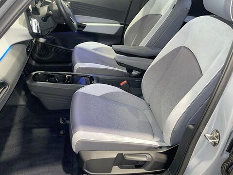 Volkswagen ID.3 Pro Performance 58kWh Business Hatchback 5dr Electric Auto (204 ps) Cruise 16