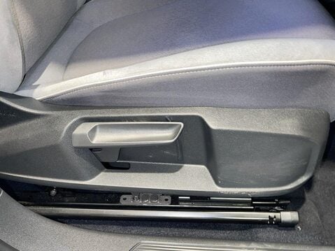 Volkswagen ID.3 Pro Performance 58kWh Business Hatchback 5dr Electric Auto (204 ps) Cruise 6