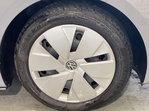 Volkswagen ID.3 Pro Performance 58kWh Business Hatchback 5dr Electric Auto (204 ps) Cruise 9