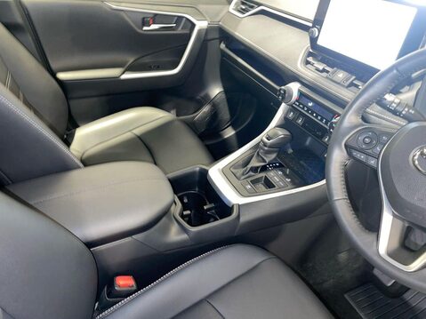 Toyota Rav4 2.5 VVT-h GPF Excel SUV 5dr Petrol Hybrid CVT Euro 6 (s/s) (218 ps) Reverse 14