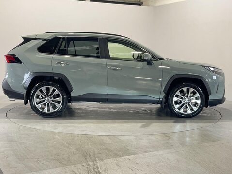 Toyota Rav4 2.5 VVT-h GPF Excel SUV 5dr Petrol Hybrid CVT Euro 6 (s/s) (218 ps) Reverse 9