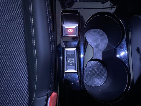 Peugeot 2008 1.2 HYBRID GT SUV 5dr Petrol Hybrid e-DSC6 Euro 6 (s/s) (136 ps) 1 Owner - 29