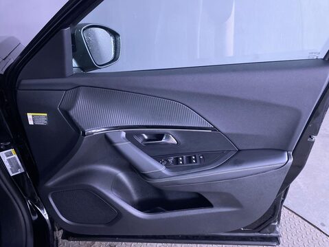 Peugeot 2008 1.2 HYBRID GT SUV 5dr Petrol Hybrid e-DSC6 Euro 6 (s/s) (136 ps) 1 Owner - 27