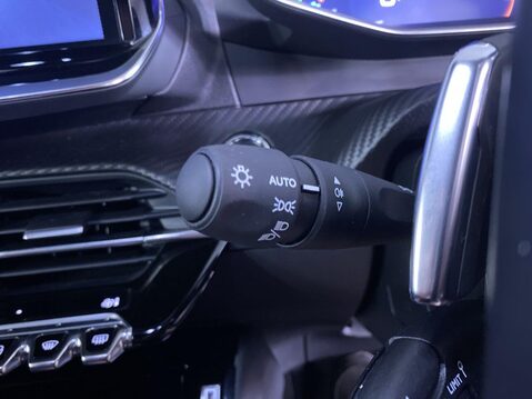 Peugeot 2008 1.2 HYBRID GT SUV 5dr Petrol Hybrid e-DSC6 Euro 6 (s/s) (136 ps) 1 Owner - 23