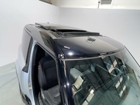 Land Rover Defender 3.0 D250 MHEV X-Dynamic HSE SUV 3dr Diesel Auto 4WD Euro 6 (s/s) (250 ps) R 8