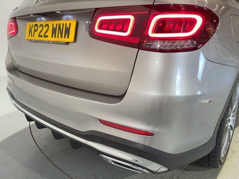 Mercedes-Benz GLC 2.0 GLC300d AMG Line (Premium) SUV 5dr Diesel G-Tronic+ 4MATIC Euro 6 (s/s) 13
