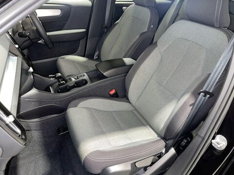 Volvo XC40 1.5h T4 Recharge 10.7kWh Core SUV 5dr Petrol Plug-in Hybrid Auto Euro 6 (s/ 16