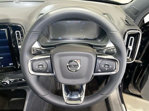 Volvo XC40 1.5h T4 Recharge 10.7kWh Core SUV 5dr Petrol Plug-in Hybrid Auto Euro 6 (s/ 20
