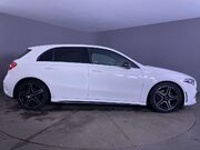 Mercedes-Benz A Class 2.0 A180d AMG Line Edition (Executive) Hatchback 5dr Diesel 8G-DCT Euro 6 ( 9