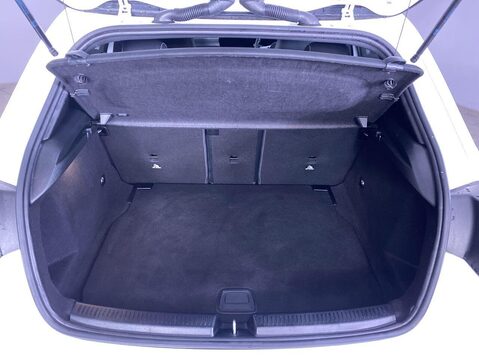 Mercedes-Benz A Class 2.0 A180d AMG Line Edition (Executive) Hatchback 5dr Diesel 8G-DCT Euro 6 ( 13