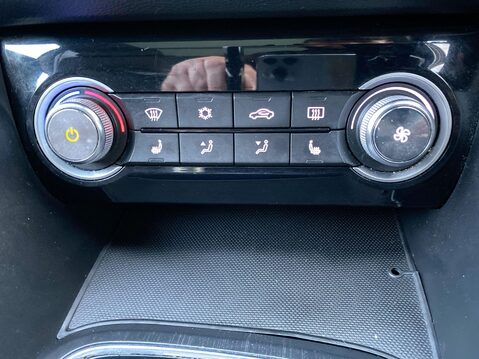 MG ZS 44.5kWh Exclusive SUV 5dr Electric Auto (143 ps) Parking Sensors - Alloys 20