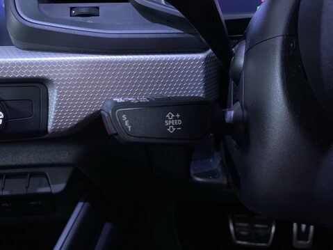 Audi A1 1.0 TFSI 25 Black Edition Sportback 5dr Petrol S Tronic Euro 6 (s/s) (95 ps 29