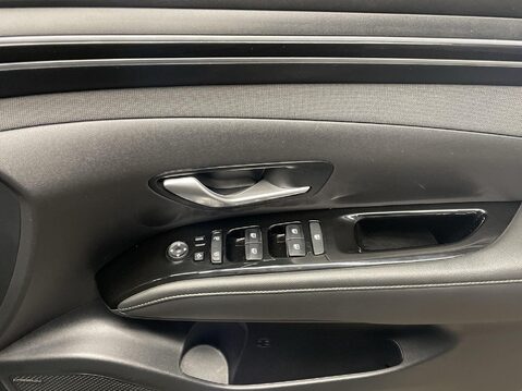 Hyundai TUCSON 1.6 h T-GDi Premium SUV 5dr Petrol Hybrid Auto Euro 6 (s/s) (230 ps) Cruise 25