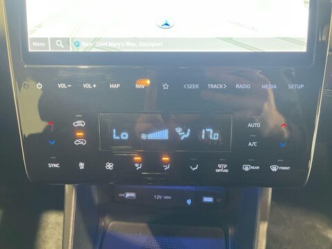 Hyundai TUCSON 1.6 T-GDi Premium SUV 5dr Petrol Manual Euro 6 (s/s) (150 ps) Sat Nav - Cru 28