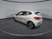 Renault Clio 1.6 E-TECH Evolution Hatchback 5dr Petrol Hybrid Auto Euro 6 (s/s) (145 ps) 23