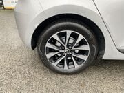 Renault Clio 1.6 E-TECH Evolution Hatchback 5dr Petrol Hybrid Auto Euro 6 (s/s) (145 ps) 2