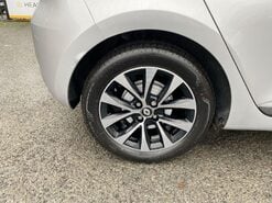 Renault Clio 1.6 E-TECH Evolution Hatchback 5dr Petrol Hybrid Auto Euro 6 (s/s) (145 ps)