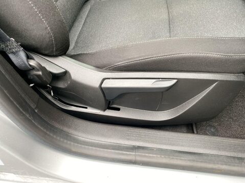 Renault Clio 1.6 E-TECH Evolution Hatchback 5dr Petrol Hybrid Auto Euro 6 (s/s) (145 ps) 14